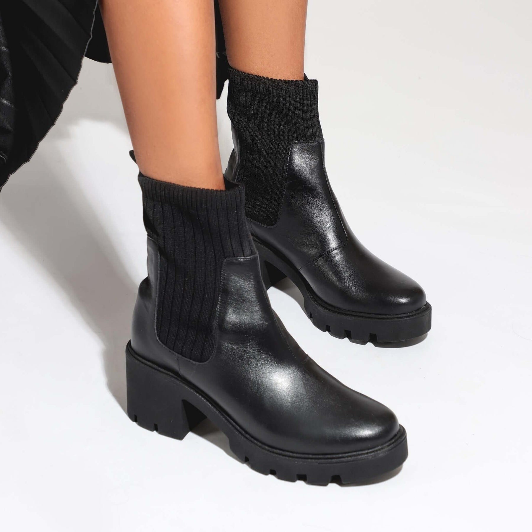 Bota Feminina de Couro Valéria