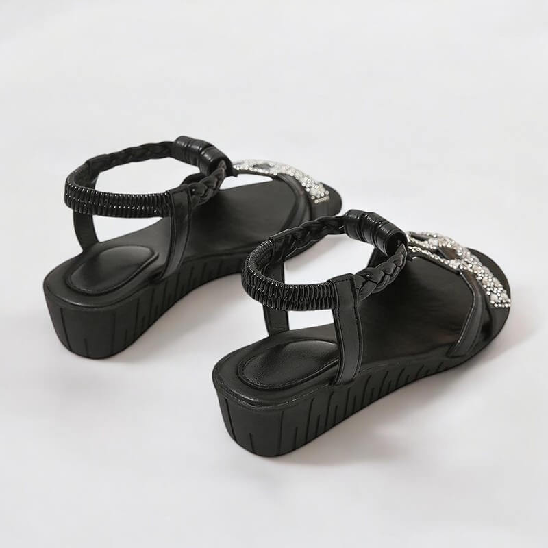 Sandália Feminina Cravejada Preto Daniella