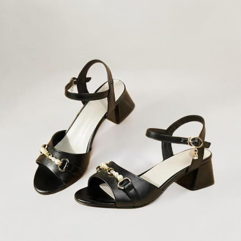 Sandália Feminina de Couro Preto Helena