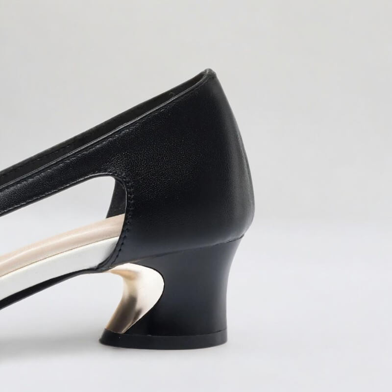 Sandália Feminina de Couro Preto Aurora