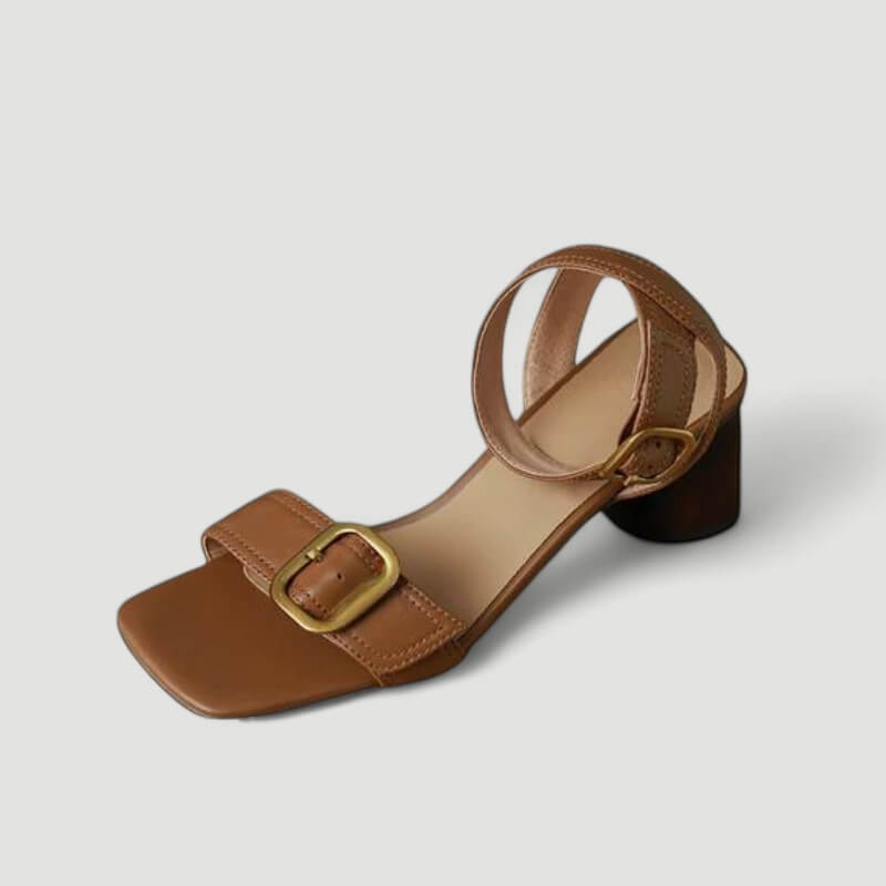 Sandália Feminina de Couro Preto Larissa