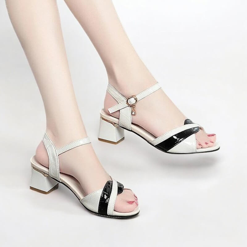 Sandália Feminina Branco de Couro Vivienne