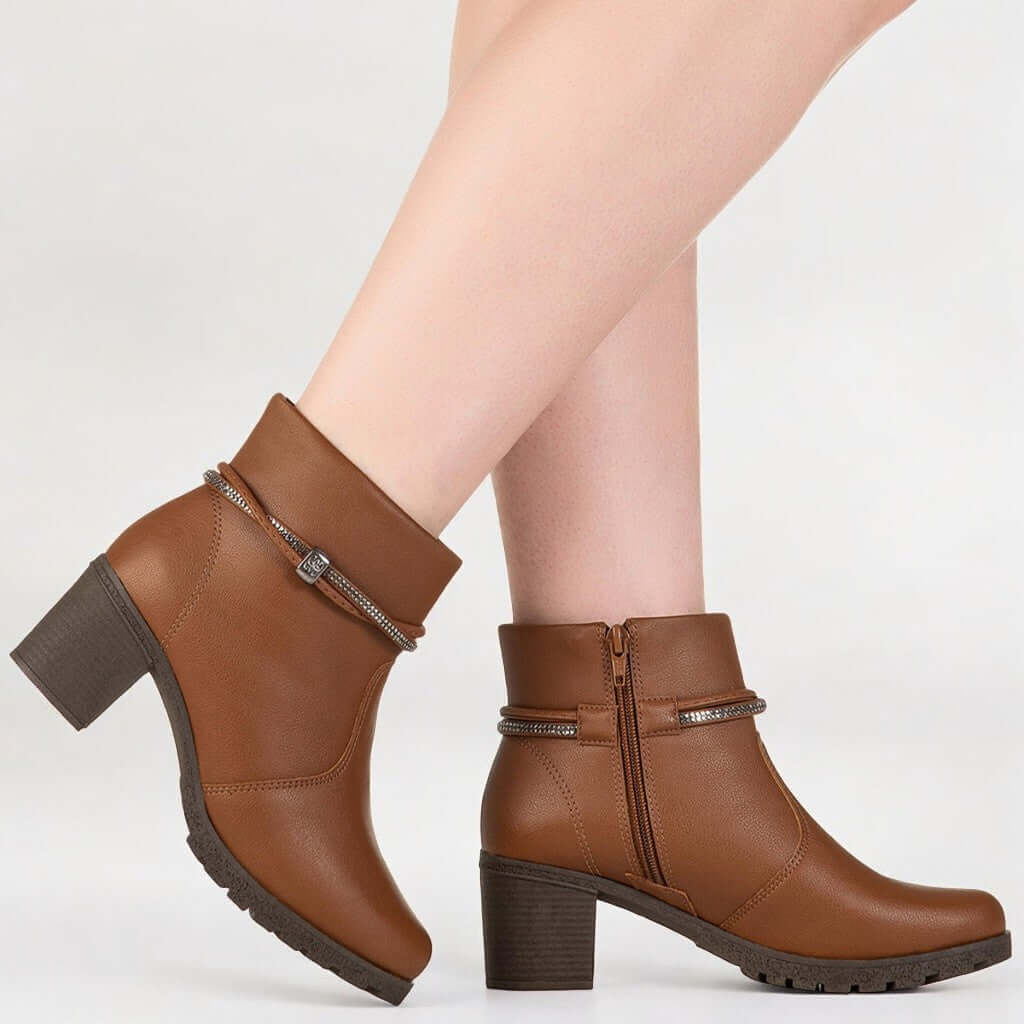 Bota Feminina de Couro Marrom Gabriela
