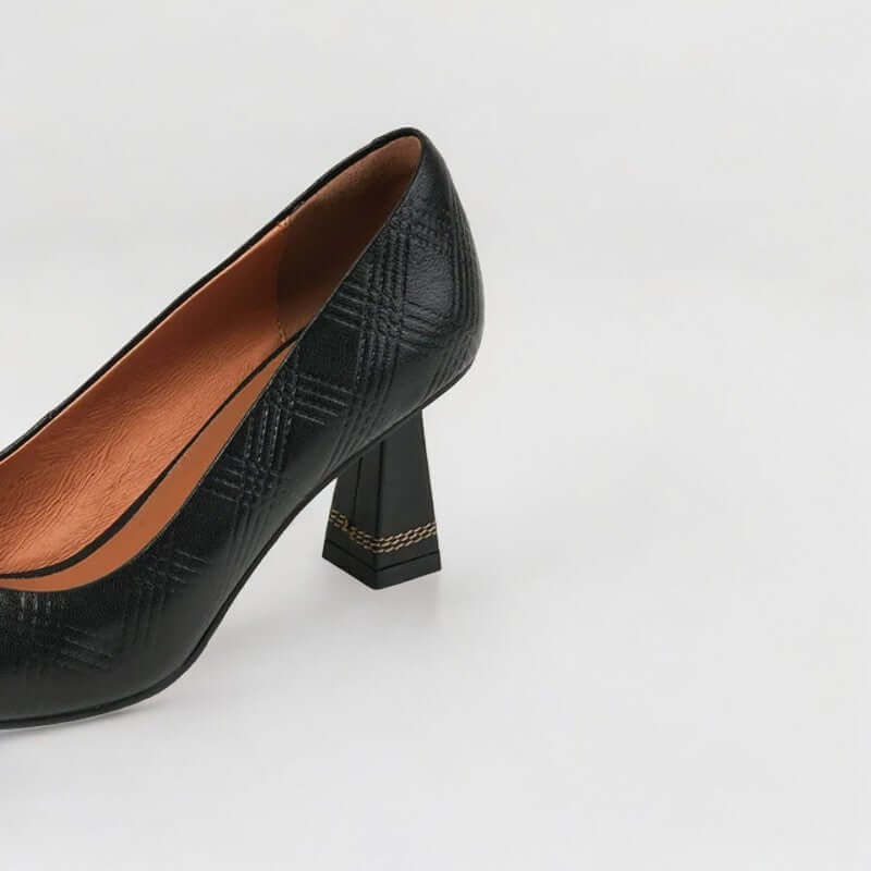 Scarpin Feminino Bico Fino Preto Pilar
