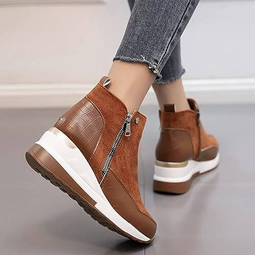 Bota Feminina Camurça Marrom Cristine