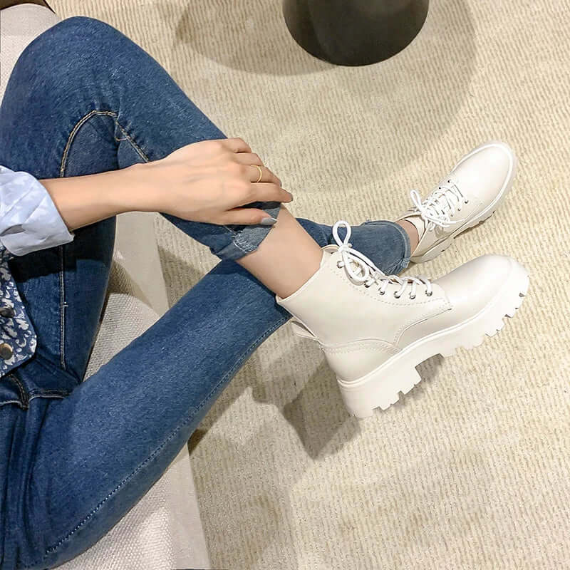 Bota Feminina Cano Curto Tratorada