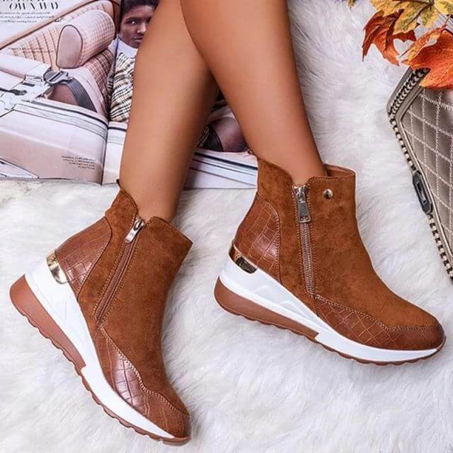 Bota Feminina Camurça Marrom Cristine
