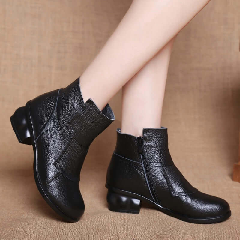 Bota Feminina de Couro Manuys
