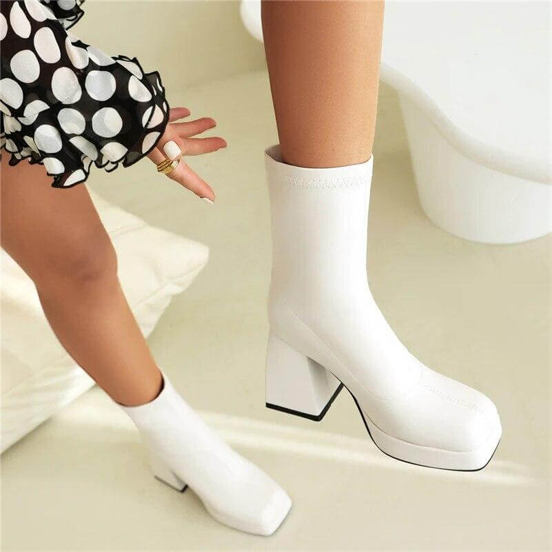 Bota Feminina de Couro Branco Clarice