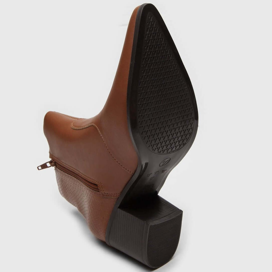 Bota Feminina de Couro Marrom Sofia