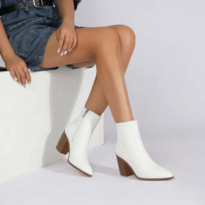 Bota Feminina de Couro Off White