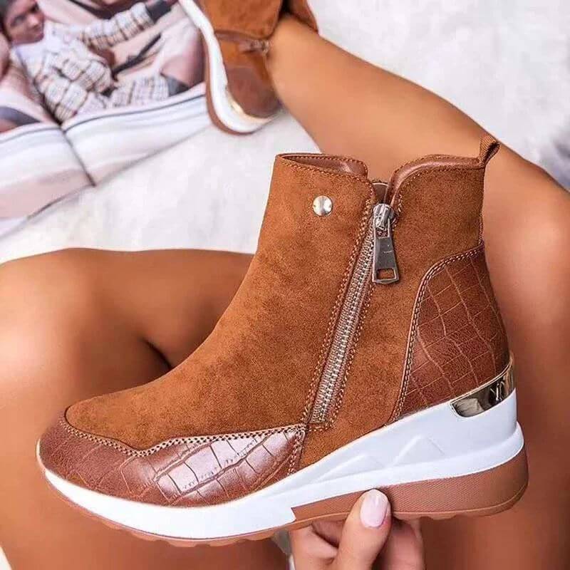 Bota Feminina Camurça Marrom Cristine