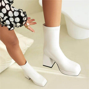 Bota Feminina de Couro Branco Clarice